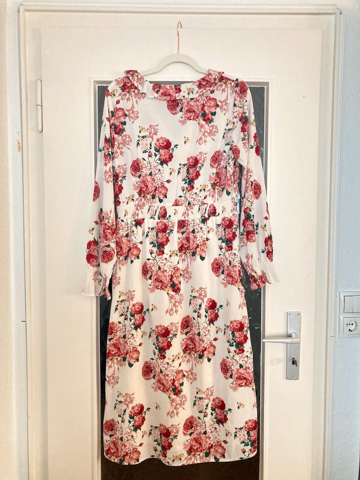 Vero Moda Kleid Maxikleid weiß mit Blumen • L in Köln