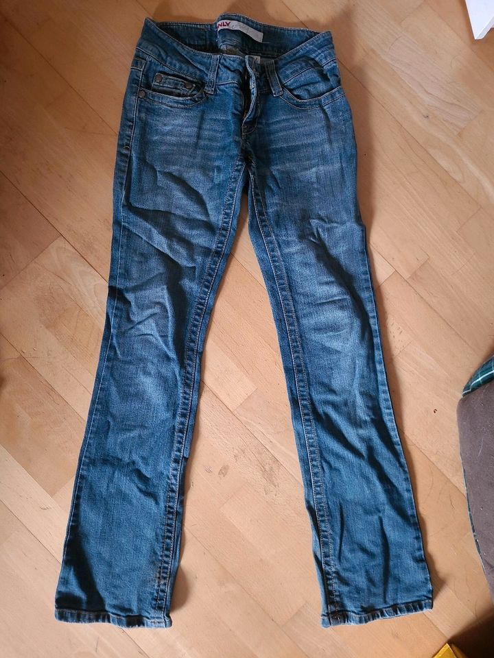 Only Jeans 34/32 xs 34 blau in Marburg