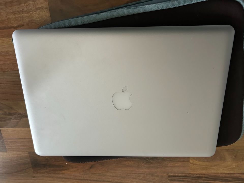 MacBook Pro / Bastler in Hanau