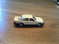 Micro WIKING Ho 1/87 Mercedes Benz 260 E Creme Taxi Modellbau alt Bayern - Erlangen Vorschau