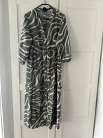 Gina Kleid lang aktuelle Kollektion 42 Niedersachsen - Calberlah Vorschau