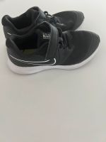 Nike Sportschuhe Kinder Schuhe schwarz gr. 32 Bayern - Neusäß Vorschau