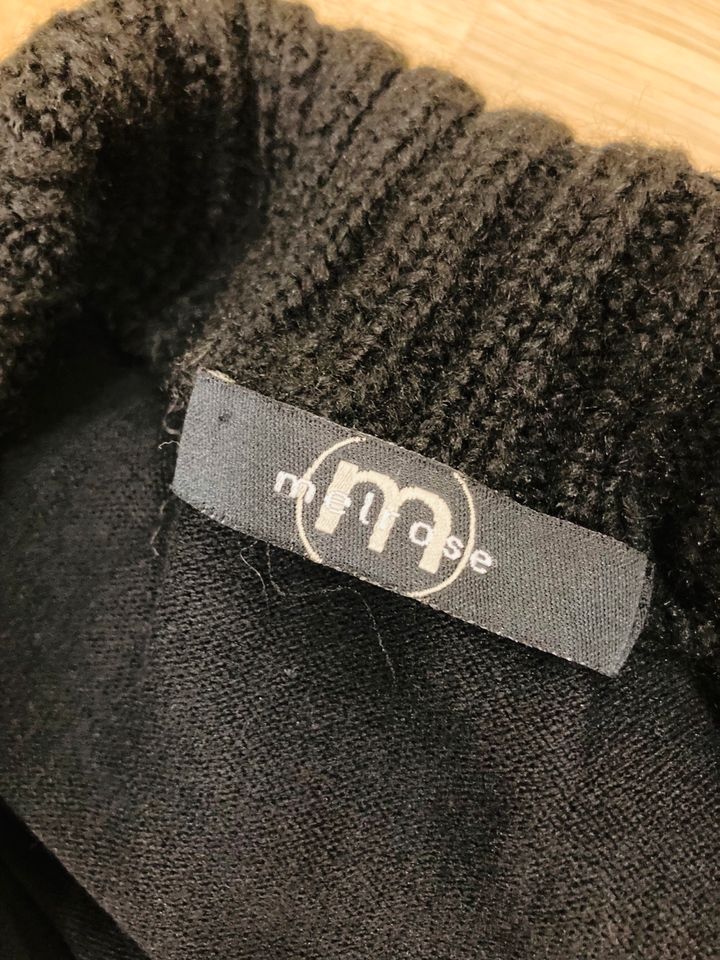 Schwarzer Damen Basic Shoulder Pullover von Melrose in München