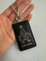 NEU - PRADA Schlüsselanhänger aus Saffiano-Leder und Metall Berlin - Grunewald Vorschau