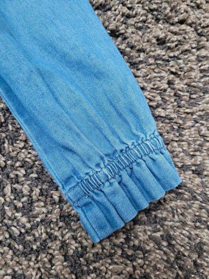 Mini Boden Kleid Gr. 116 blau langarm Stickerei Jeanskleid w.Neu in Wetschen