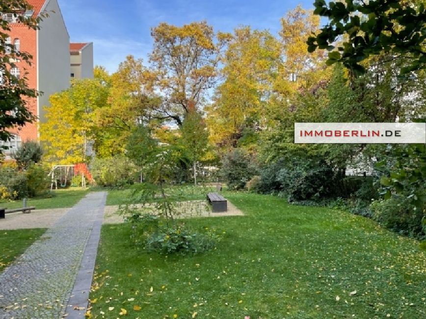 IMMOBERLIN.DE - Sehr beliebte Lage! Moderne Wohnung mit ruhiger Terrasse & Garten in Berlin