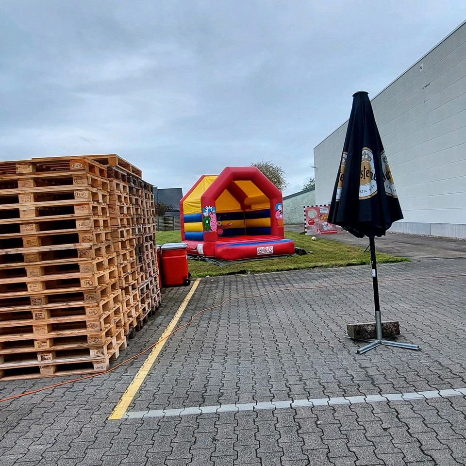 Hüpfburg, Piratenschiff, Bubble Soccer, Zuckerwatte, Sektempfang in Goch