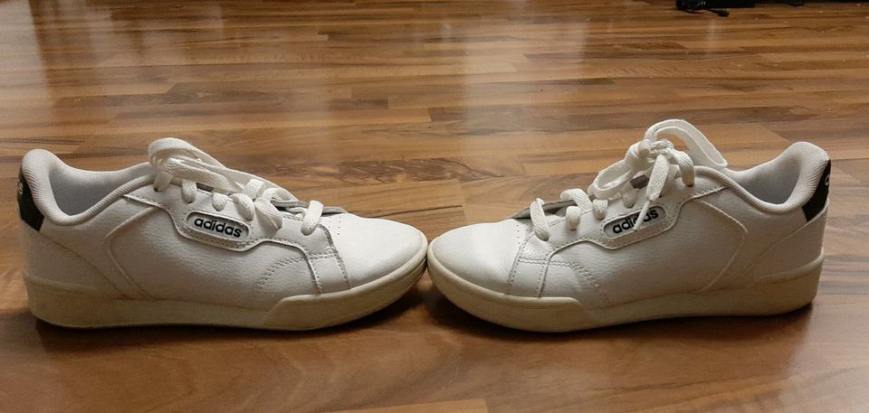 Adidas Sneaker, weiß, Gr. 35,5 in Partenheim