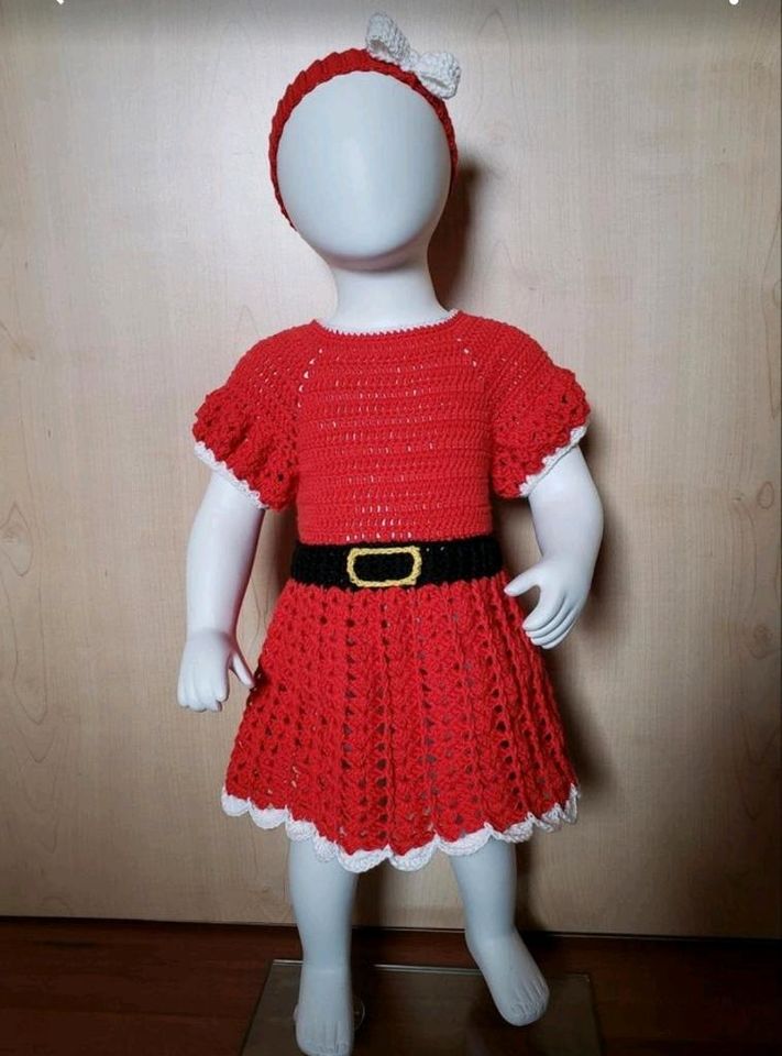 Baby Weihnachtsoutfit, Baby Weihnachten gehäkelt *handmade* in Maintal