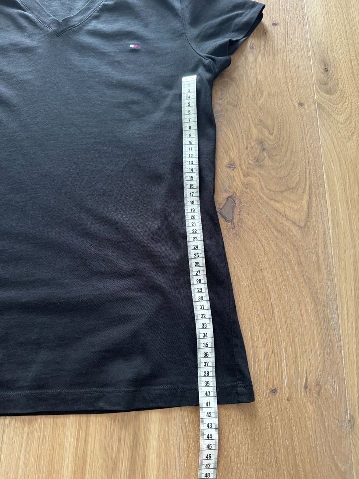 Tommy Hilfiger T Shirt - Größe M / Schwarz 100% Baumwolle in Hille
