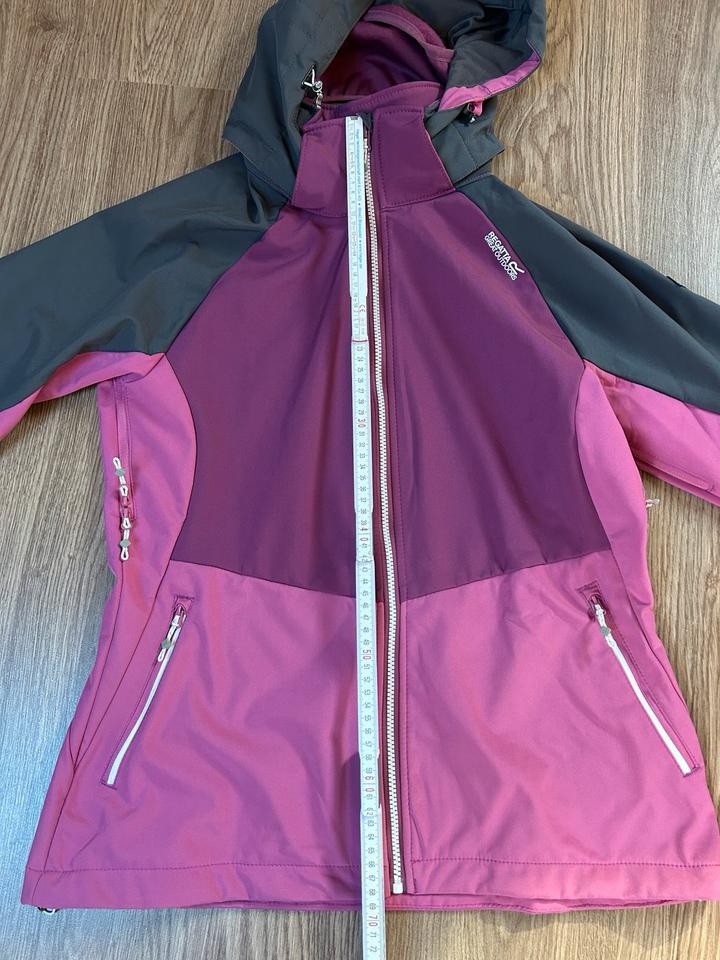 ⭐️ TOP Frühling Softshelljacke Regatta Größe 42 ⭐️ in Emden