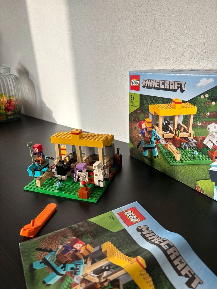 Lego Minecraft 21171 Der Pferdestall in Markgröningen