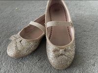 H&M Mädchen Ballerinas Glitzer Gold Gr. 31 Hessen - Wetzlar Vorschau