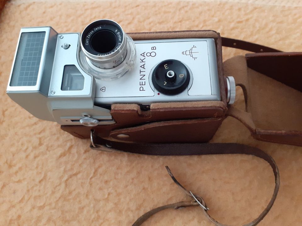 Super 8 Filmkamera DDR Pentaka 8B mit Tasche funktionstüchtig in Hainewalde