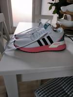 Adidas Turnschuhe Schuhe Sneaker Niedersachsen - Emden Vorschau