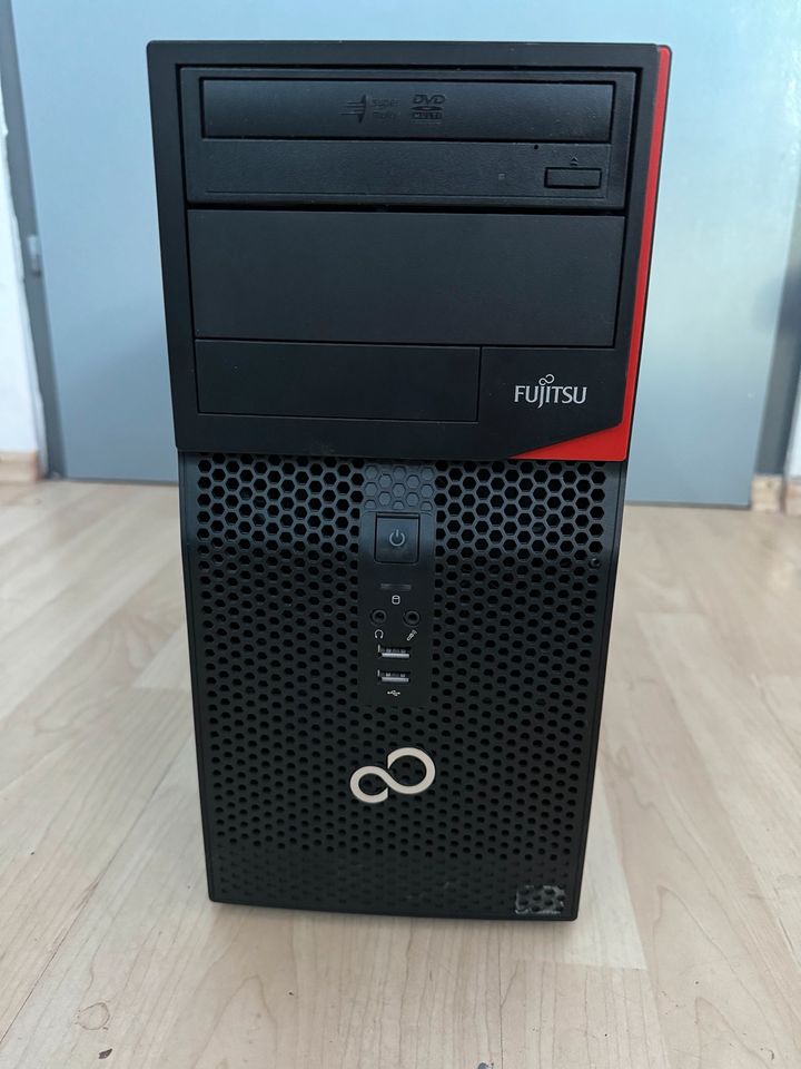 Fujitsu Office PC, i3, 8GB, Windows 11 Pro in Winnenden