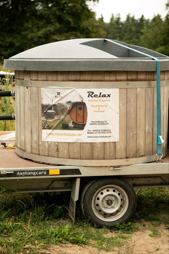 Mobile Sauna HOTTUB Saunafass Badefass mieten Wellness in Grönheim