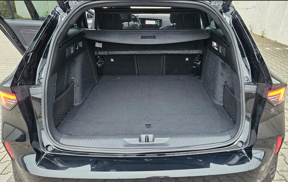 Opel Astra Sports Tourer Electric GS Leder NP: 54400€ in Nierstein