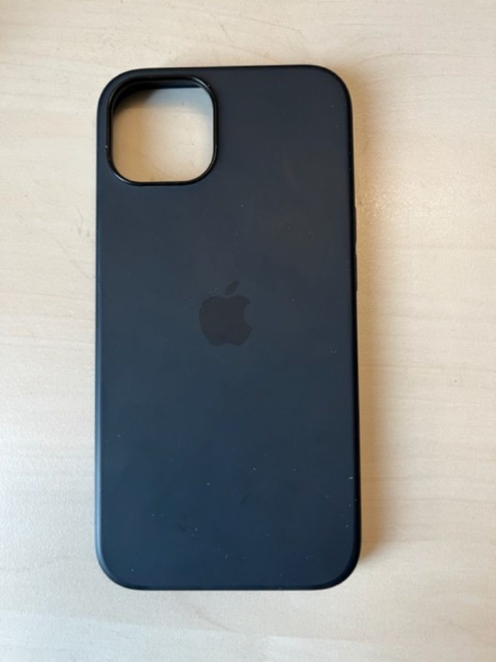 iPhone 13 Silikon Case mit MagSafe - Mitternacht in Oerlinghausen