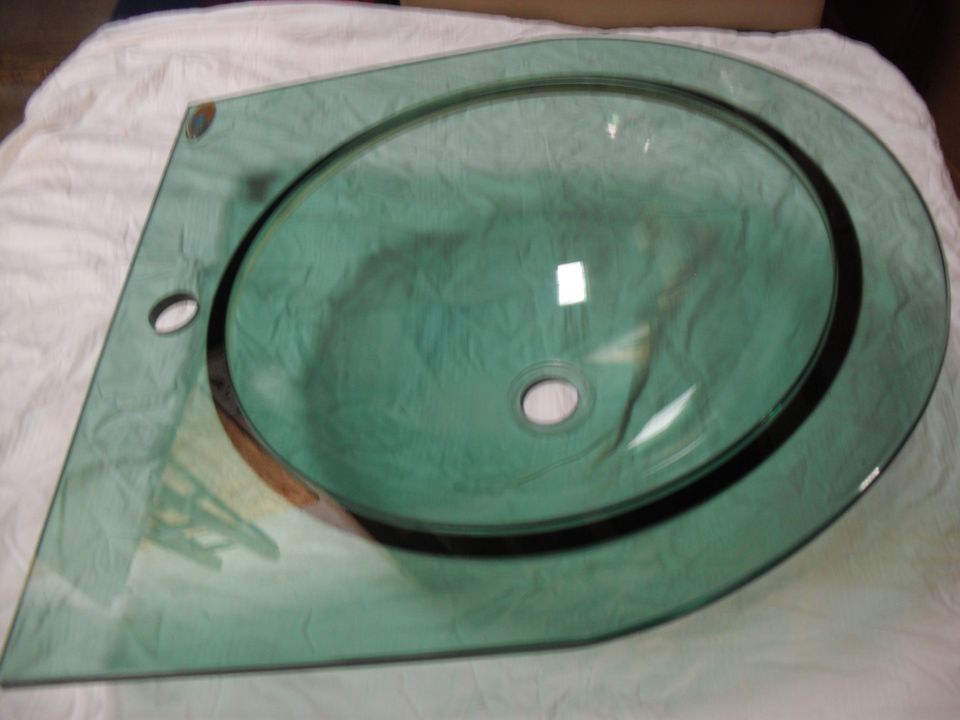 Desing-Sanitary Glas Waschbecken  NEU – edles Design für das Bad in Marschacht