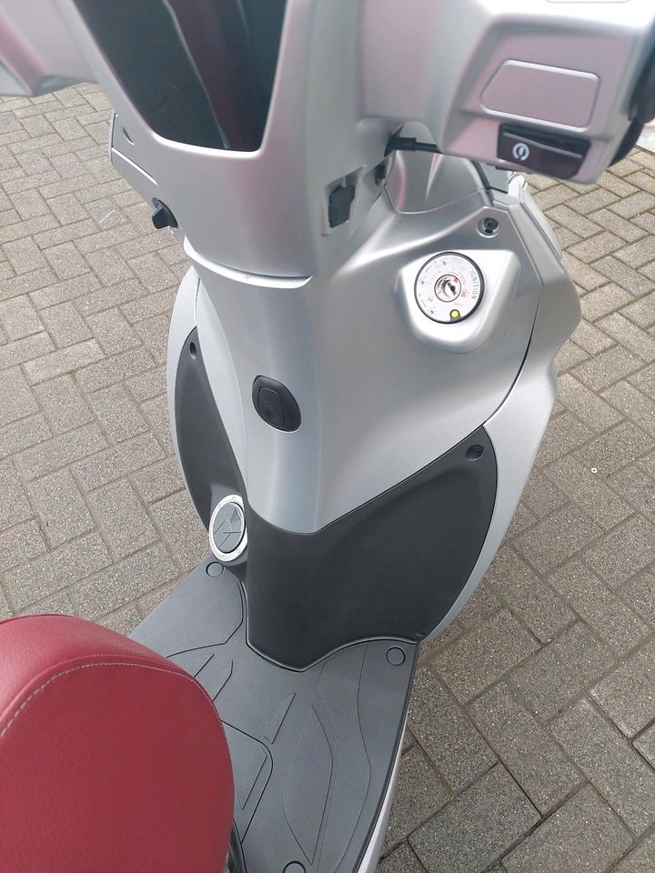 Neufahrzeug KYMCO NEW PEOPLE S 125i ABS in Eschenburg