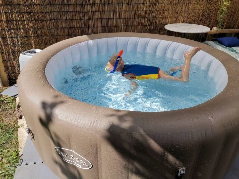 Whirlpool Jacuzzi Spa mieten leihen Verleih in Elstra