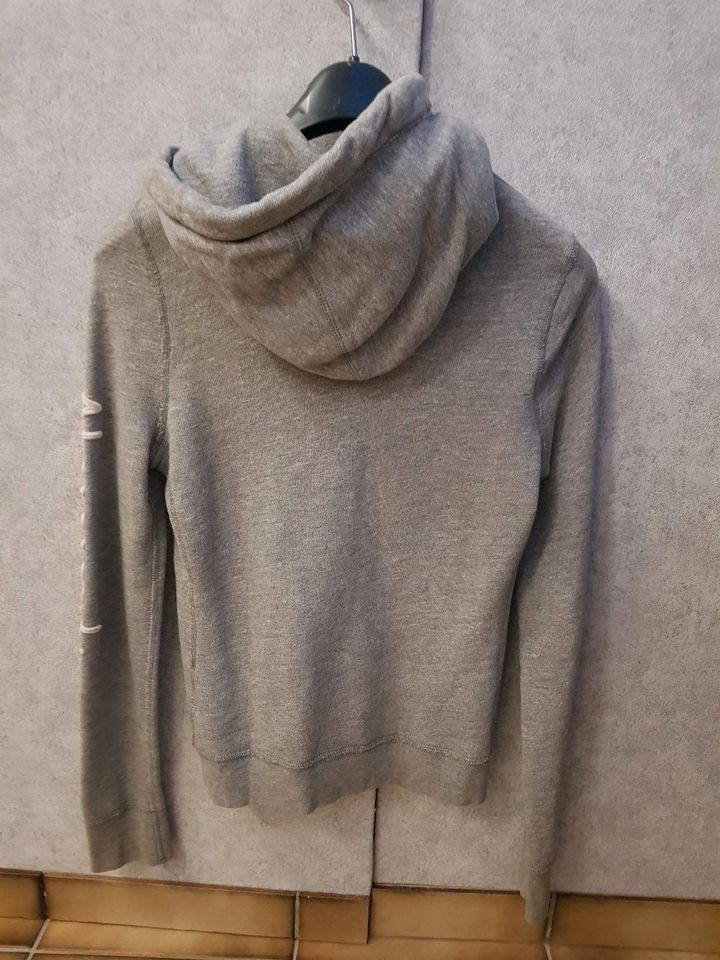 Abercrombie & Fitch Jacke Gr. S M Grau Hoodie  Hollister Top in Witten