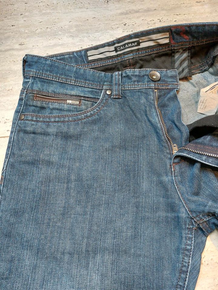 Jeans Herren 32/34 blue mit Lederapplikationen in Windischeschenbach