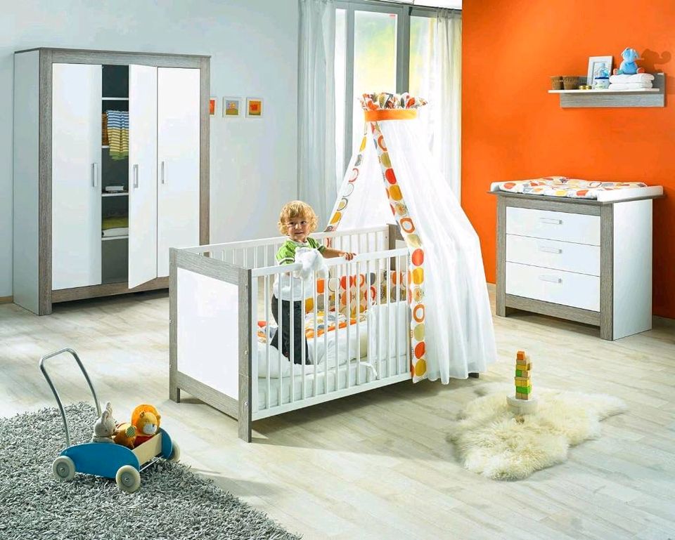 Geuther Kinderzimmer-Set mit Matratze und Wickelauflage in Dorsten