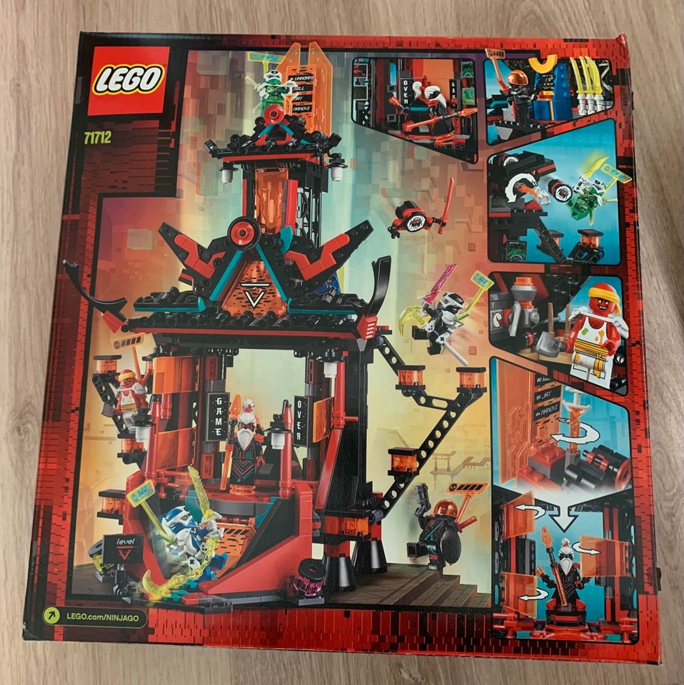 Großes Lego Ninjago Set in Hauptstuhl