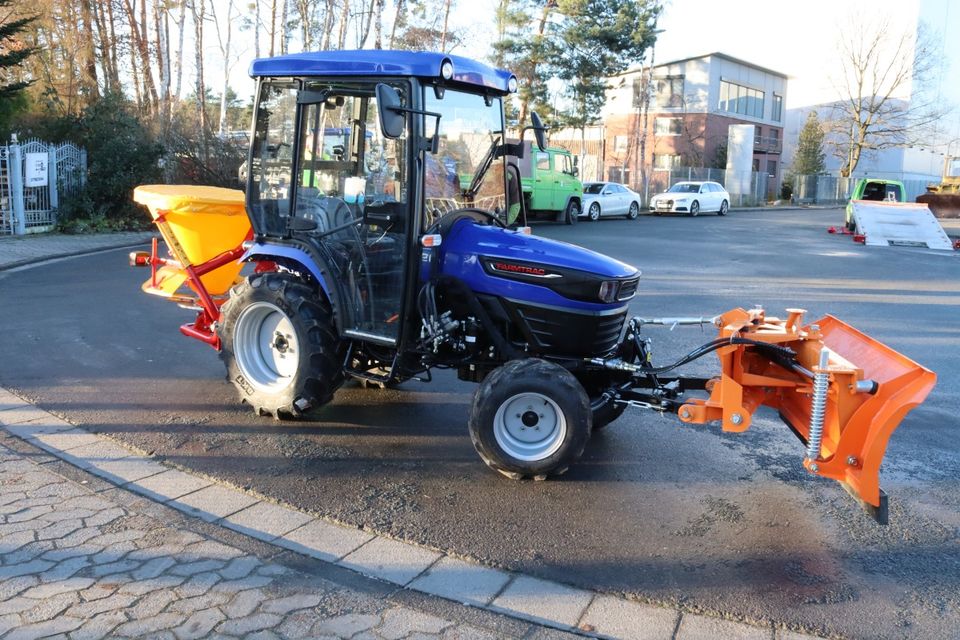 Farmtrac 26HST Kabine Schneeschild + Salzstreuer Winterdienst in  Niedersachsen - Gifhorn, Gebrauchte Agrarfahrzeuge kaufen