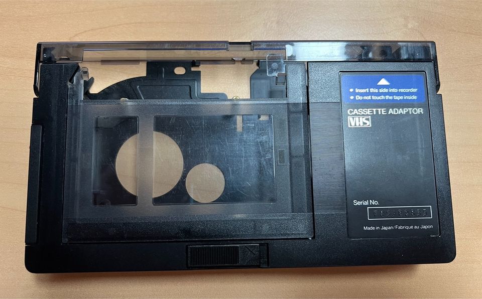 Video Kassetten Adapter VHS C => VHS in Bretten
