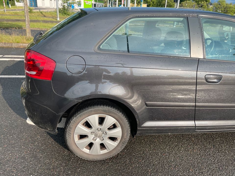 Audi A3, 8P, 1,6 l, BJ2009, Automatik in Erfurt