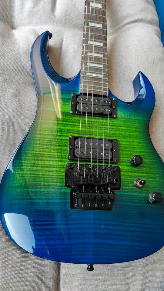 Diamond Halcyon Jade Iridium Flamed Maple series (seymour duncan) in Detmold