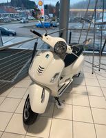 Vespa 300 GTS weiß, wenig Kilometer Baden-Württemberg - Villingen-Schwenningen Vorschau