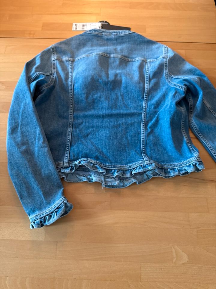 Jeansjacke kurz mit Rüschen s‘ Oliver Black Label blau Gr. 44 in Denkte