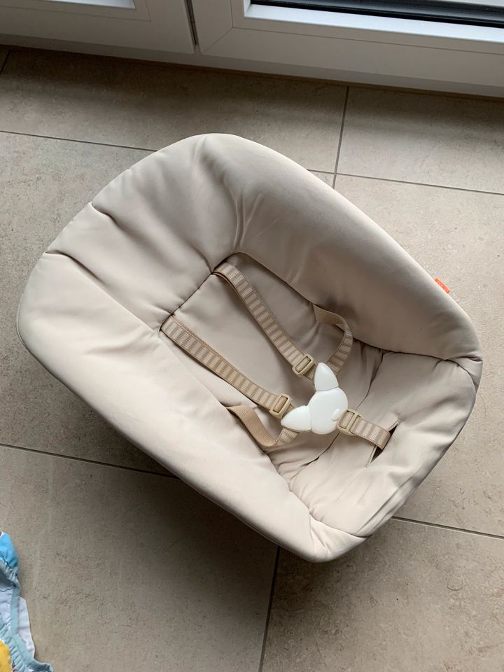 Stokke TrippTrapp Newborn Schale in Riedstadt