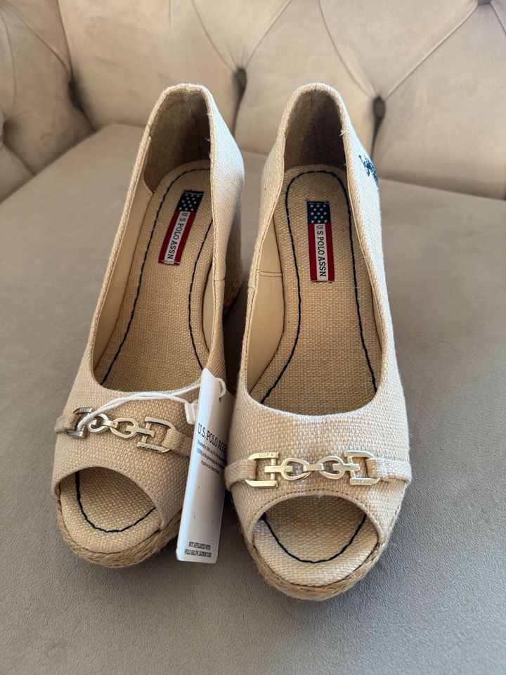 *NEU* U.S. POLO ASSN. Damenschuhe Sandal Schuhe Beige Gr. 39 in Frankfurt am Main