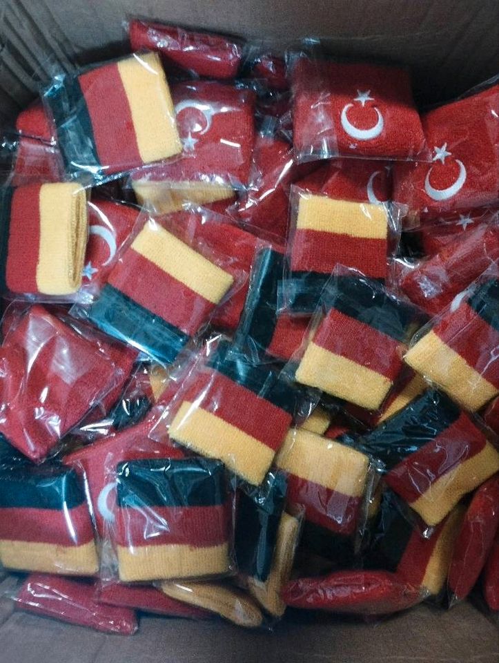 Restposten Sonderposten EM Fanartikel Deutschland und Türkei in Berlin