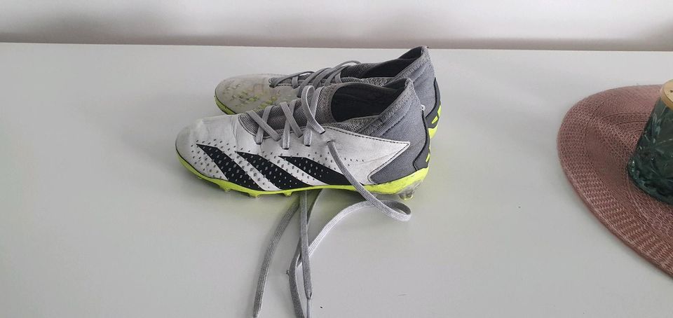 Fussballschuhe in Kamp-Lintfort