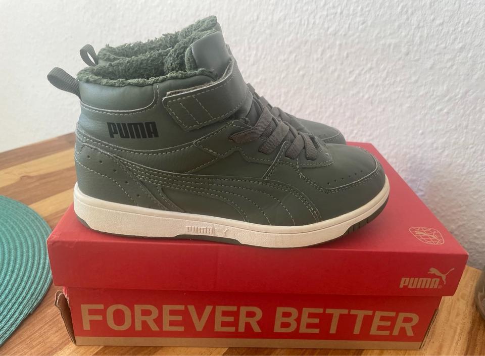 Puma Winterschuhe Boots gefütterte Sneaker Schuhe warm Gr. 35 in Willich