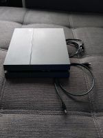 PS4 (ohne Controller) 500 GB, mit Lade- und HDMI-Kabeö Nordrhein-Westfalen - Bottrop Vorschau
