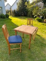 Schöner Holztisch mit zwei Stühlen Bad Doberan - Landkreis - Kritzmow Vorschau