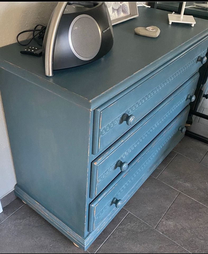 Kommode aus Vollholz Shabby Blau Schubladen TOP in Leichlingen