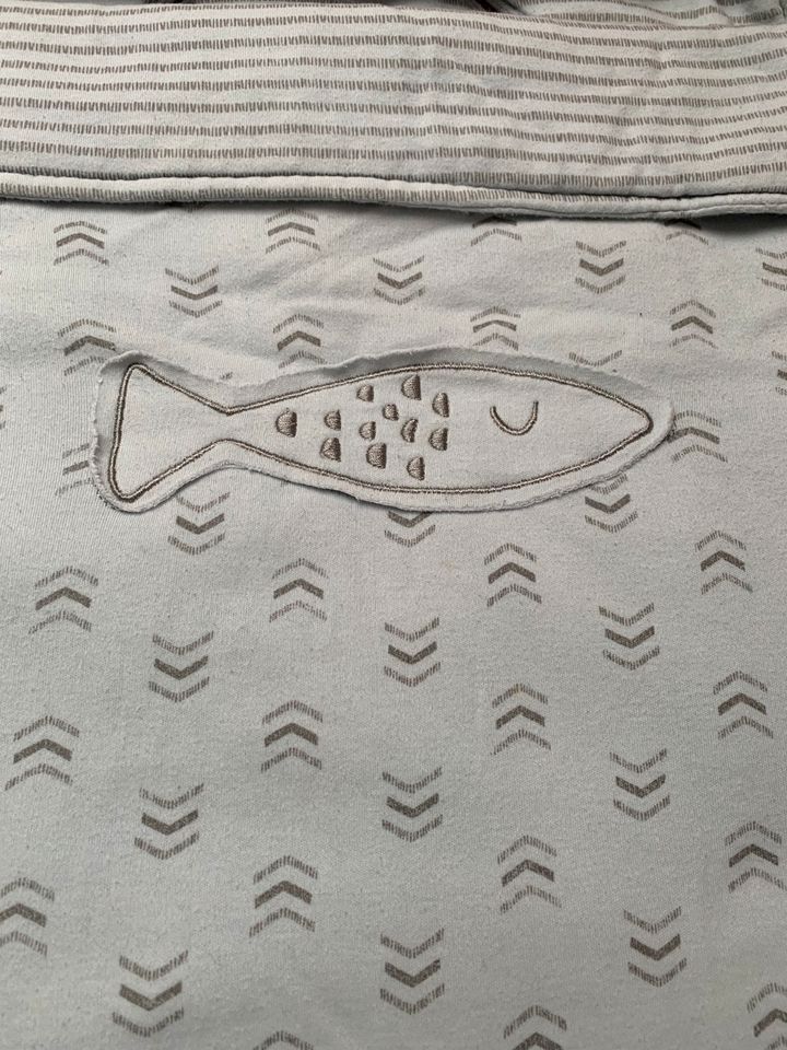 Cotton Fish Einschlagdecke Babyschale Kinderwagen in Duisburg