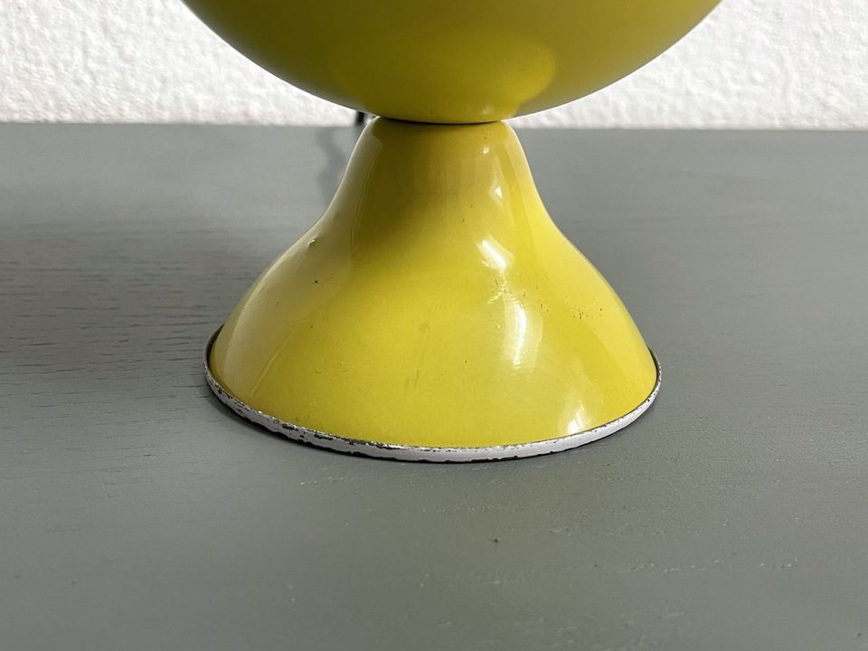kleine Tischlampe gelb 70er Jahre Italien Kulgellampe Space Age in Dresden