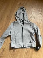 ***Adidas Kapuzenjacke Gr. S*** Sachsen - Niederwiesa Vorschau