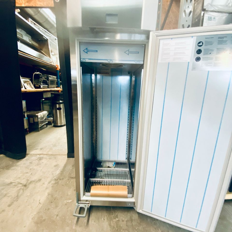 HOSHIZAKI Tiefkühlschränke Kühlschränke B-Ware Vorführgeräte in Frankfurt am Main