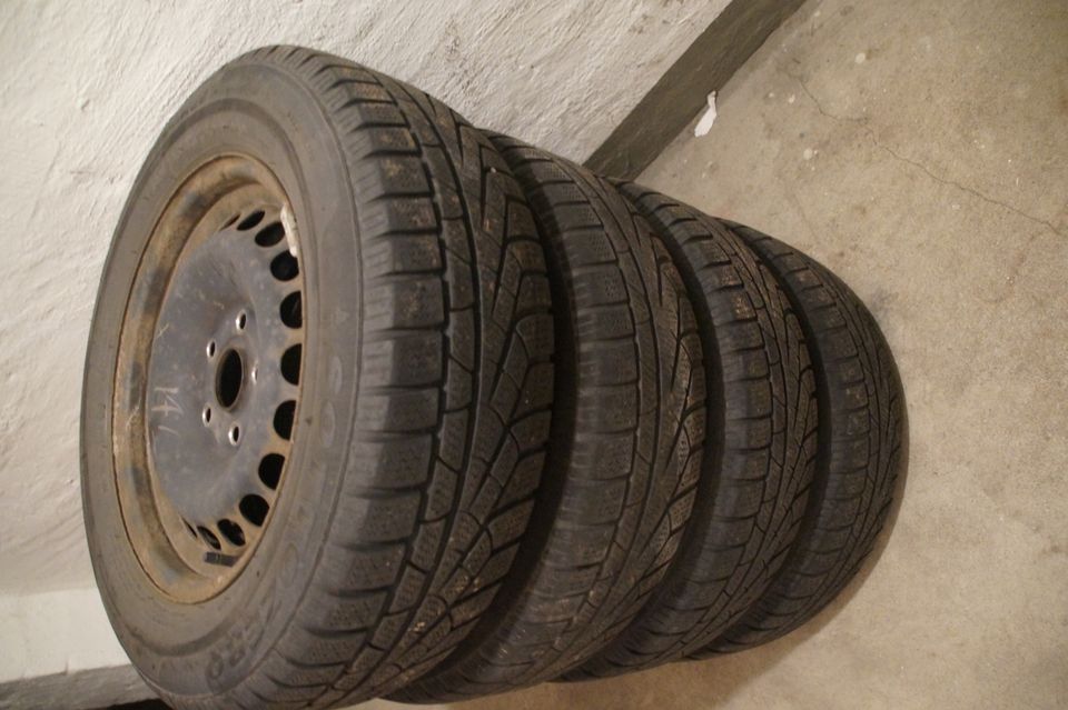 Winterreifen PIRELLI 195 / 65 / R 15 in Salzgitter