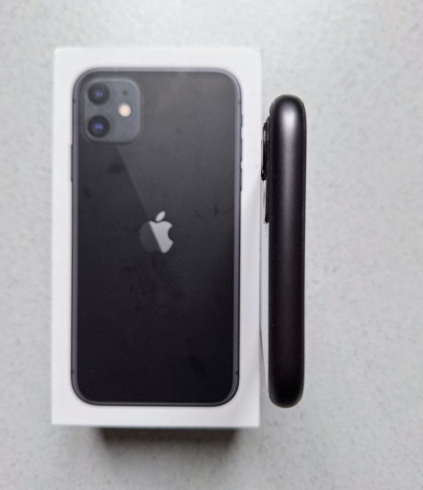 APPLE iPhone 11 256 GB Space Grey Schwarz m. Ladekabel OVP+TOP in Ettlingen